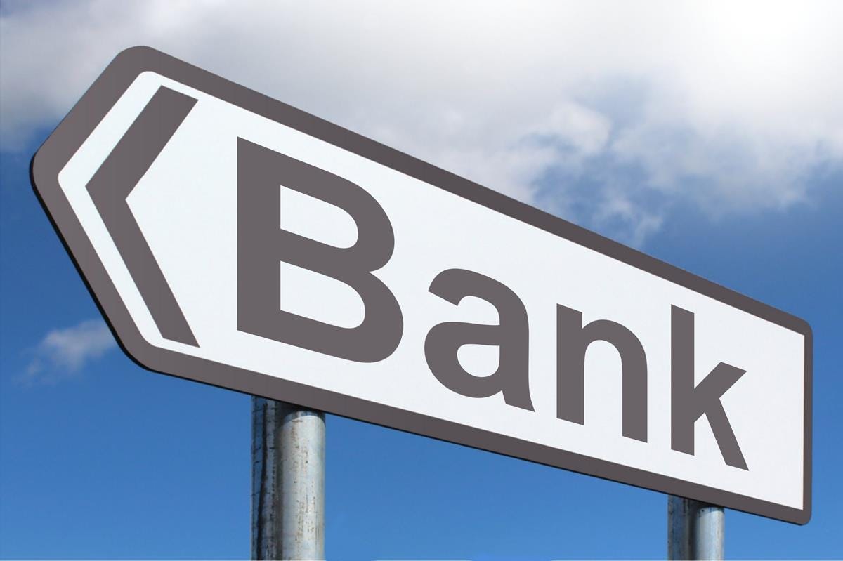 How to Switch Banks (And Why You Should Consider It This Year)