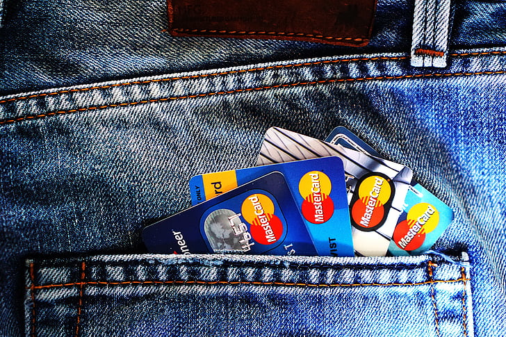Best First Credit Cards for College Students: Start Building Credit the Smart Way