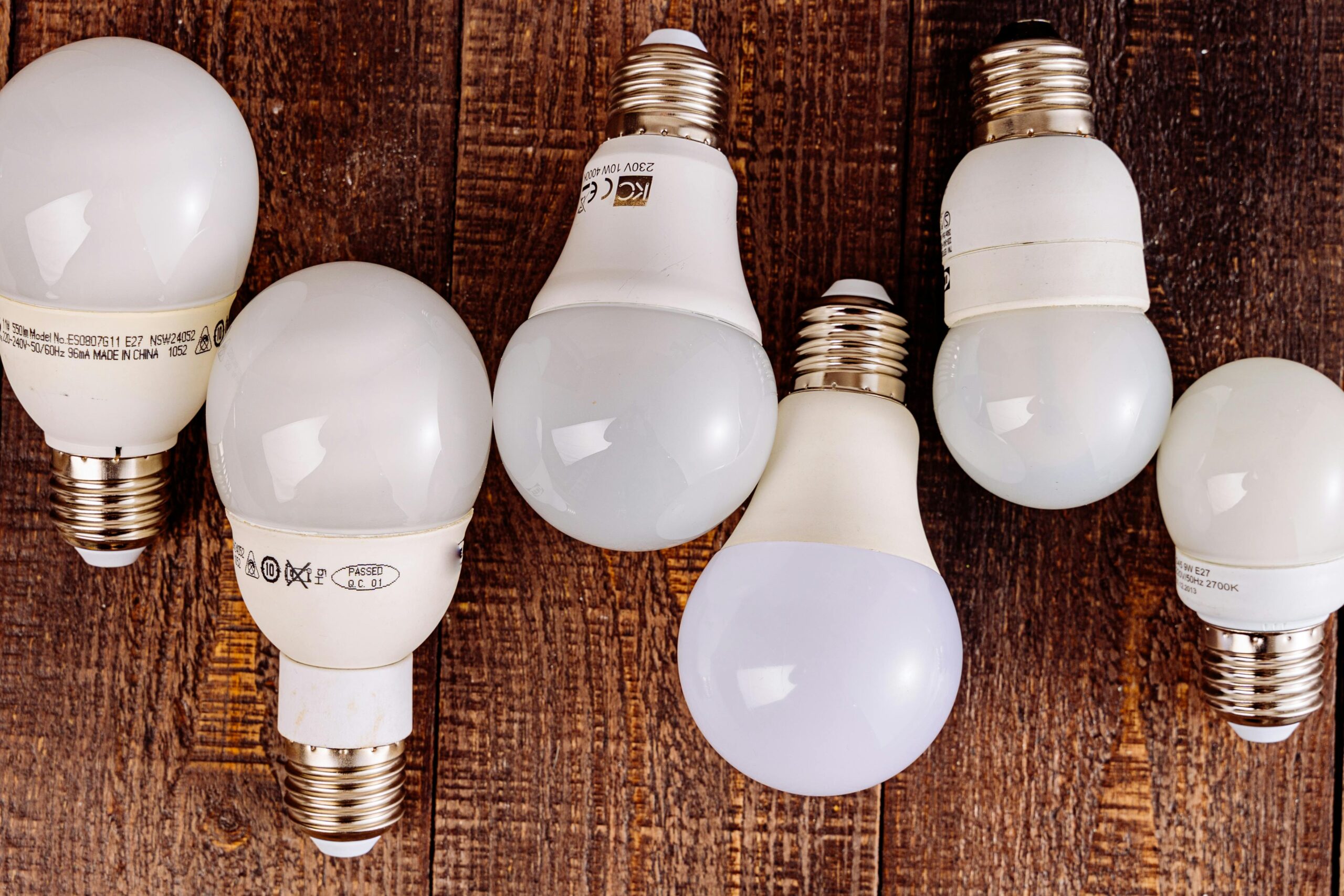 Switching to LED vs. CFL Lighting—Which Upgrade Brightens Your Home and Wallet?
