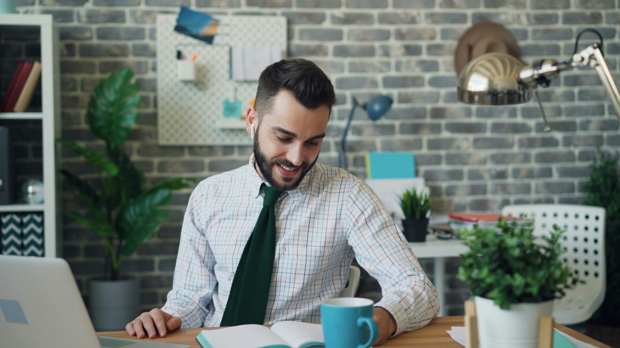 Declutter Your Digital Life: The Ultimate Home Office Edition for a Clearer Mind